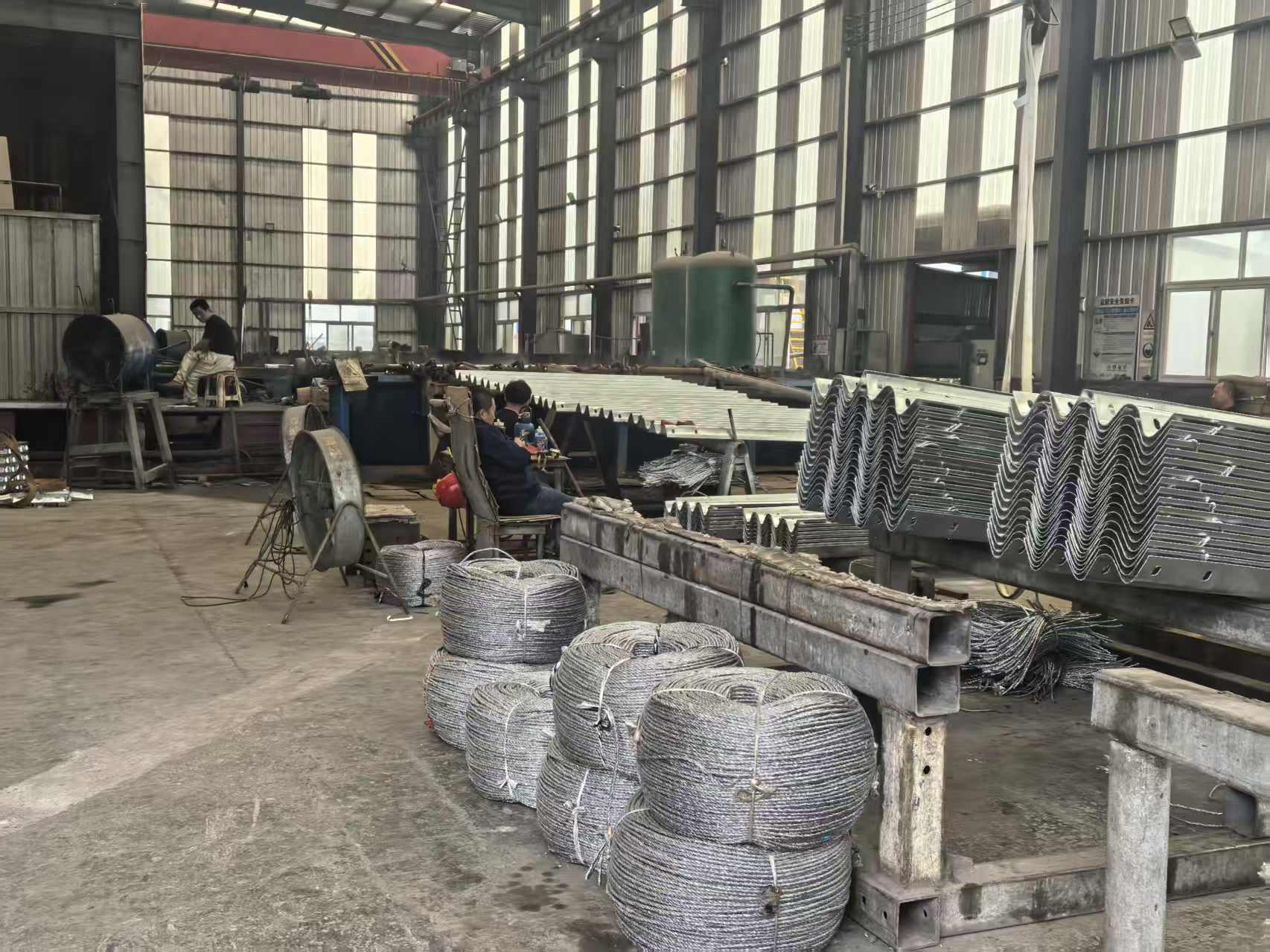 莆田市波形护栏板三波波形护栏 - 一站式服务